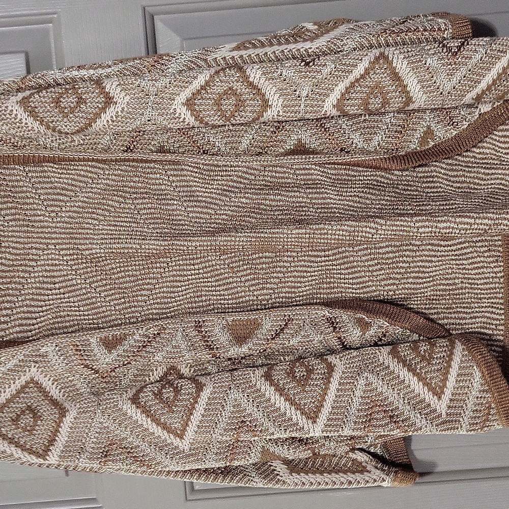 Cardigan - Picture 1 of 4